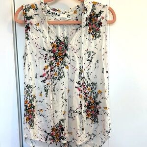 NWOT Market &Spruce Tank